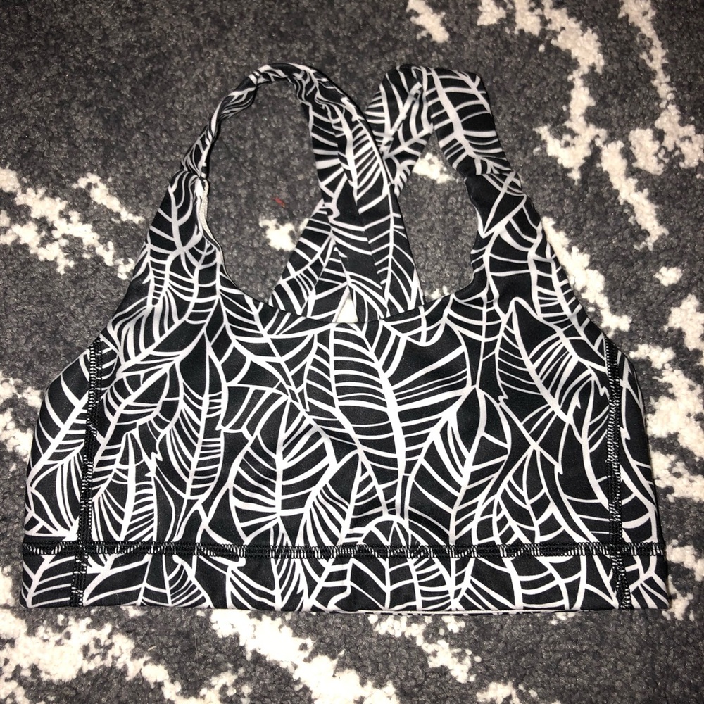 Lululemon sports bra